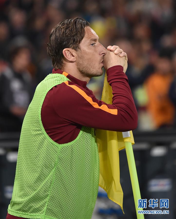 拉齐奥成功挺进欧冠淘汰赛,期待更多胜利的球员 拉齐奥成功挺进欧冠淘汰赛,期待更多胜利的球员